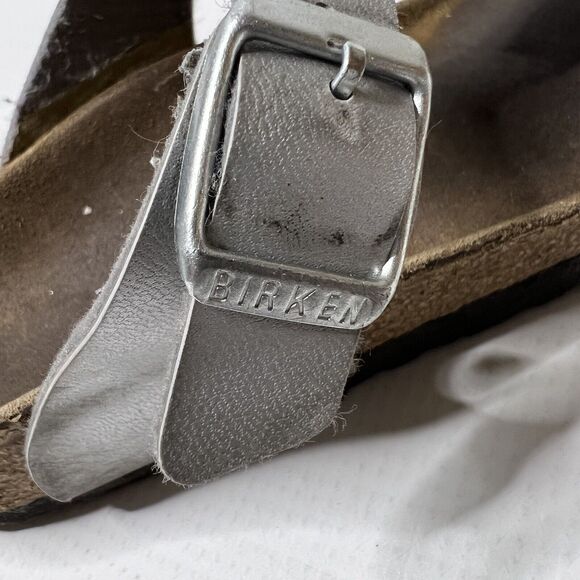 Birkenstock Young Gizeh Silver Leather Sandals Size 31 EU 13 US Narrow Strap - Picture 9 of 9
